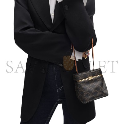 CELINE CUBE IN TRIOMPHE CANVAS AND NATURAL CALFSKIN 124232L52.03MI (12.5*12.5*12.5cm) CELINE CUBE IN TRIOMPHE CANVAS AND NATURAL CALFSKIN 124232L52.03MI (12.5*12.5*12.5cm)