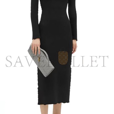 BOTTEGA VENETA ANDIAMO CLUTCH 741511VCPP31504 (31*13*3cm) BOTTEGA VENETA ANDIAMO CLUTCH 741511VCPP31504 (31*13*3cm)