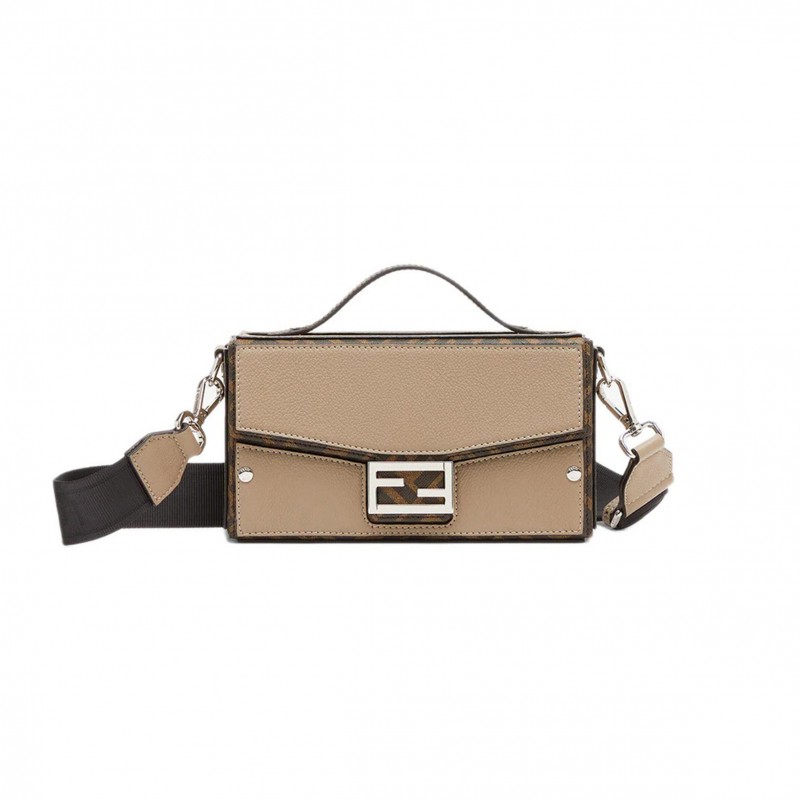 FENDI BAGUETTE SOFT TRUNK 7VA565AQWH F15Q6 (21.5*13*6.5cm)