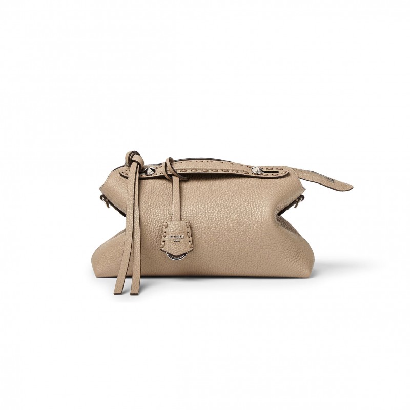 FENDI BY THE WAY SELLERIA MEDIUM 8BL155ASU2F04Y9 (29*17*13cm) FENDI BY THE WAY SELLERIA MEDIUM 8BL155ASU2F04Y9 (29*17*13cm)