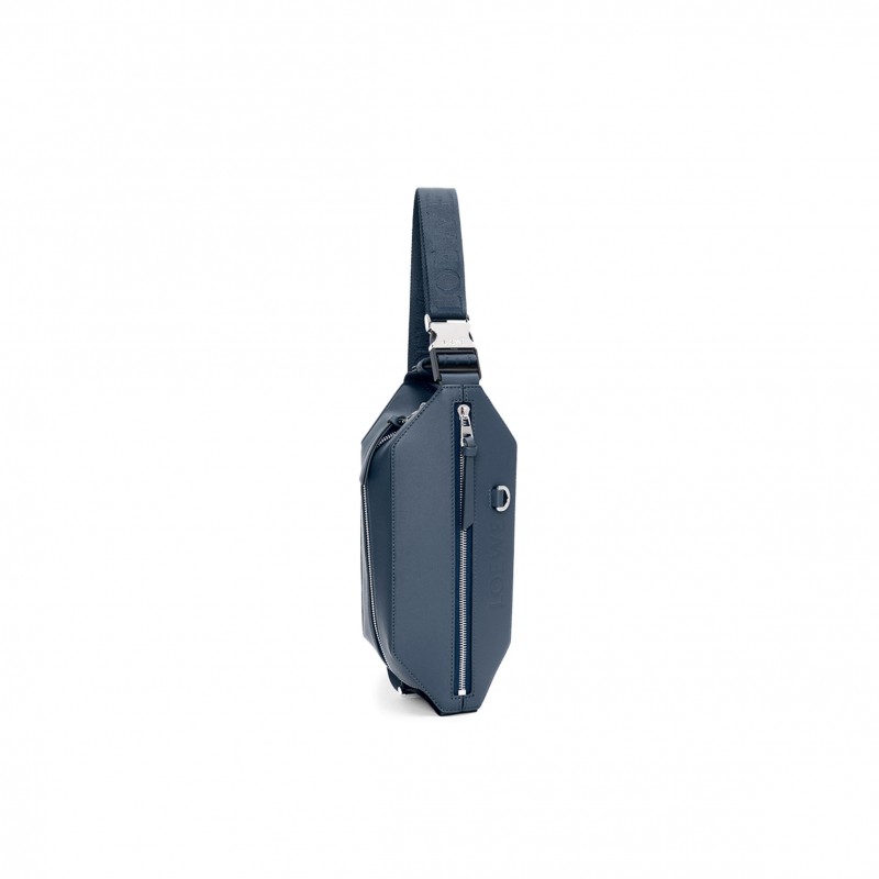 LOEWE CONVERTIBLE SLING B777NCNX03 (32.5*12.3*9cm) LOEWE CONVERTIBLE SLING B777NCNX03 (32.5*12.3*9cm)