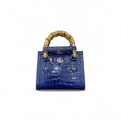 GUCCI DIANA MINI TOTE BAG 702732 (20*16*10cm) GUCCI DIANA MINI TOTE BAG 702732 (20*16*10cm)