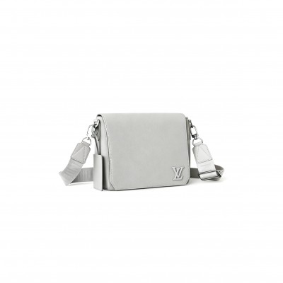 LOUIS VUITTON TAKEOFF MESSENGER M22505 (28*24*10cm) LOUIS VUITTON TAKEOFF MESSENGER M22505 (28*24*10cm)