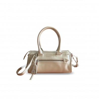MIU MIU LEATHER HANDBAG 5BA332 (30*15*10cm) MIU MIU LEATHER HANDBAG 5BA332 (30*15*10cm)