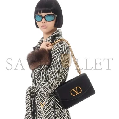 VALENTINO GARAVANI VAIN SHOULDER BAG IN SHINY CALFSKIN WB0R16GCB_0NO (24*16*8cm) VALENTINO GARAVANI VAIN SHOULDER BAG IN SHINY CALFSKIN WB0R16GCB_0NO (24*16*8cm)