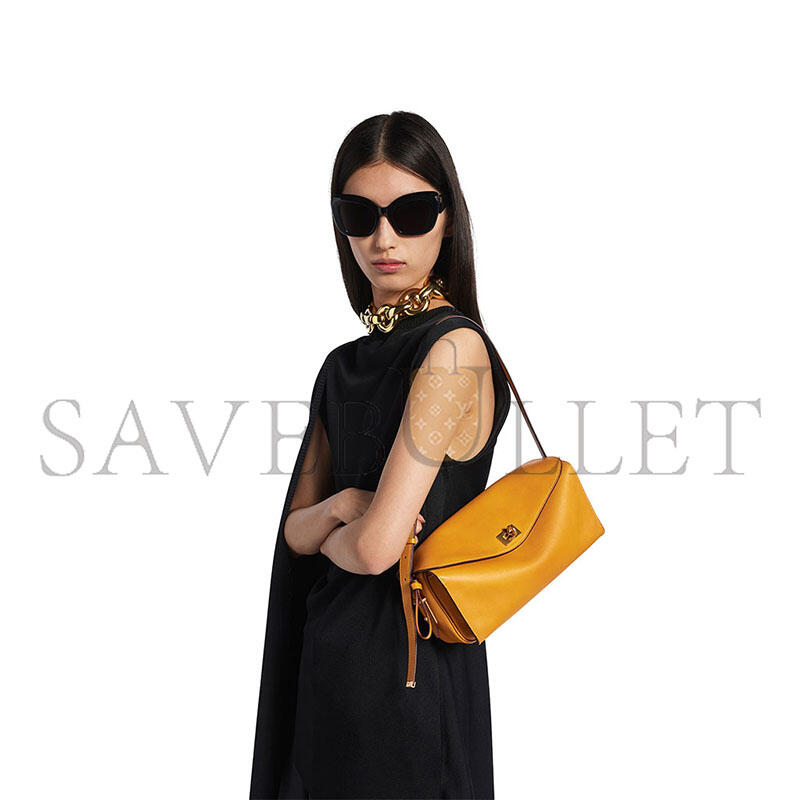 BALENCIAGA WOMEN'S LE 7 SHOULDER BAG MEDIUM IN CURRY 8681022ACJZ7055 (26*13.5*10cm) BALENCIAGA WOMEN'S LE 7 SHOULDER BAG MEDIUM IN CURRY 8681022ACJZ7055 (26*13.5*10cm)