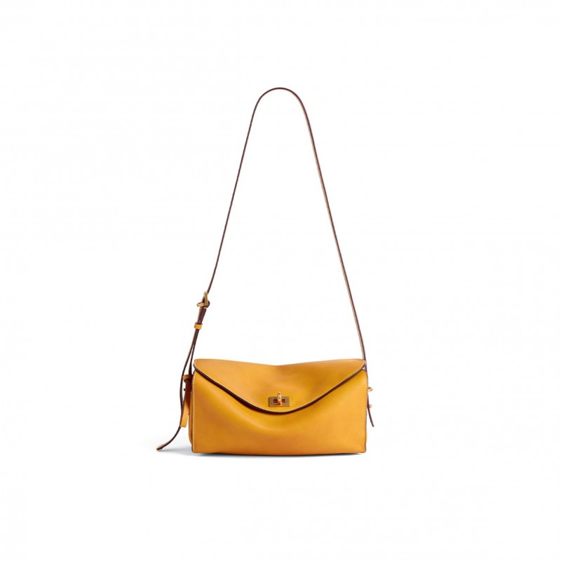 BALENCIAGA WOMEN'S LE 7 SHOULDER BAG MEDIUM IN CURRY 8681022ACJZ7055 (26*13.5*10cm) BALENCIAGA WOMEN'S LE 7 SHOULDER BAG MEDIUM IN CURRY 8681022ACJZ7055 (26*13.5*10cm)