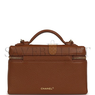 CHANEL MASTER GRAINED CALFSKIN TOP HANDLE SLIM VANITY CASE WITH CHAIN CAMEL CAMEL (19*12*5cm) 