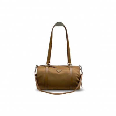PRADA LARGE RE-NYLON LEATHER DUFFEL BAG 1BB154 (32.5*17*16.5cm) PRADA LARGE RE-NYLON LEATHER DUFFEL BAG 1BB154 (32.5*17*16.5cm)