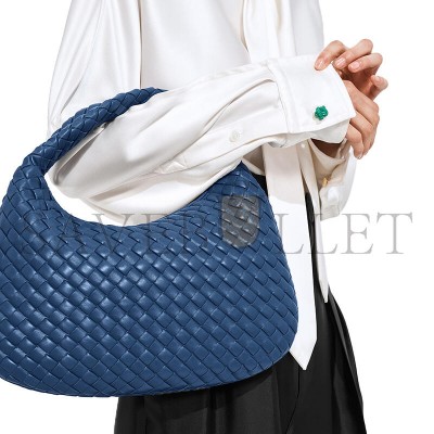 BOTTEGA VENETA SMALL VENETA 873188V66V04020 (35*21*5cm)