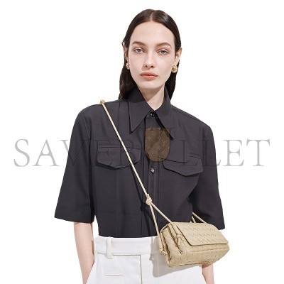 BOTTEGA VENETA NOTTURNO 843893VCPP09615 (21*11*9cm) BOTTEGA VENETA NOTTURNO 843893VCPP09615 (21*11*9cm)