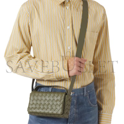 BOTTEGA VENETA INTRECCIATO MINI BAG WITH FLAP 857931 (20*12*6.5cm) BOTTEGA VENETA INTRECCIATO MINI BAG WITH FLAP 857931 (20*12*6.5cm)