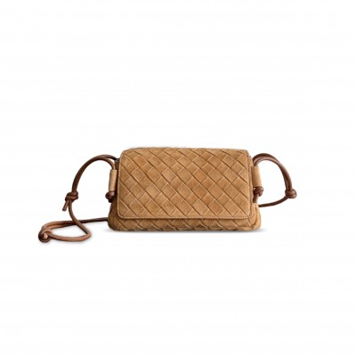 BOTTEGA VENETA NOTTURNO 843893 (21*11*9cm) BOTTEGA VENETA NOTTURNO 843893 (21*11*9cm)