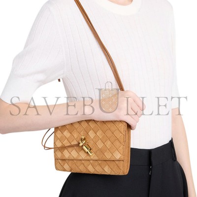 BOTTEGA VENETA ANDIAMO POUCH ON STRAP 836940 (19*12.6*2cm)