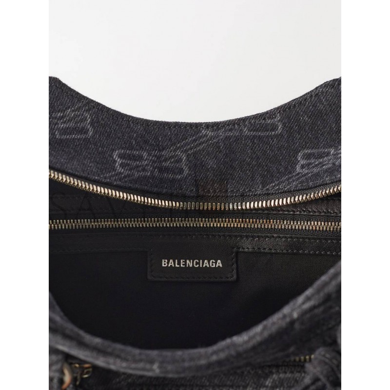 BALENCIAGA BLACK NEO CAGOLE CITY BB-LOGO DENIM SHOULDER BAG MATCHESFASHION US (39*25*18cm)