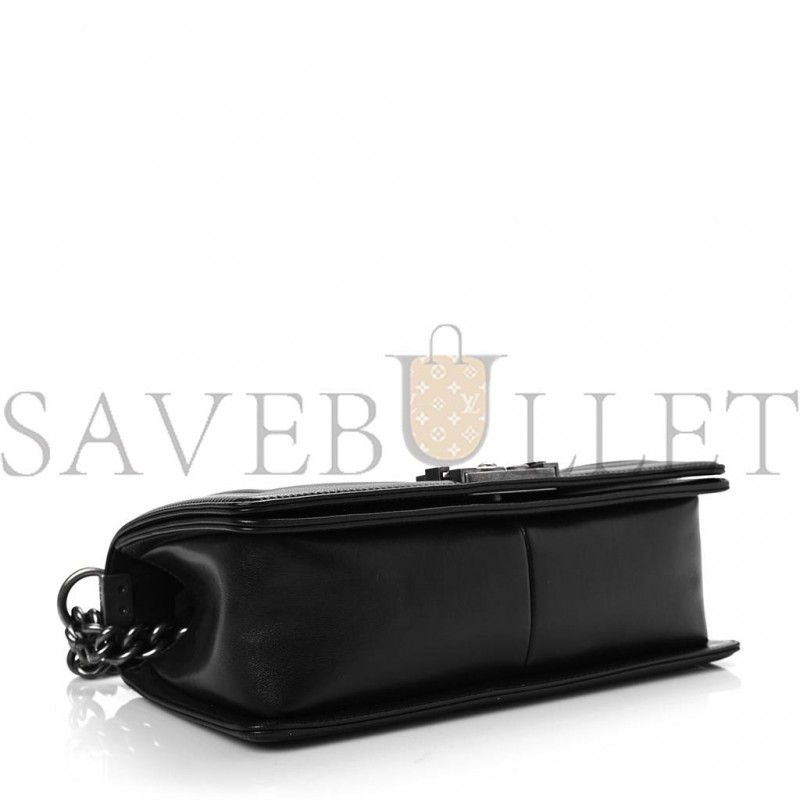 CHANEL CALFSKIN QUILTED MEDIUM BOY FLAP BLACK SILVER HARDWARE (25*14*9cm) CHANEL CALFSKIN QUILTED MEDIUM BOY FLAP BLACK SILVER HARDWARE (25*14*9cm)