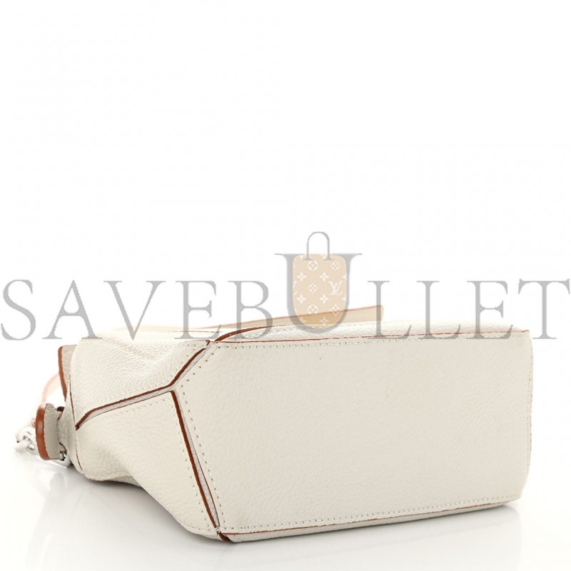 LOEWE CALFSKIN MINI PUZZLE BAG SOFT WHITE (18*12.5*8cm) LOEWE CALFSKIN MINI PUZZLE BAG SOFT WHITE (18*12.5*8cm)