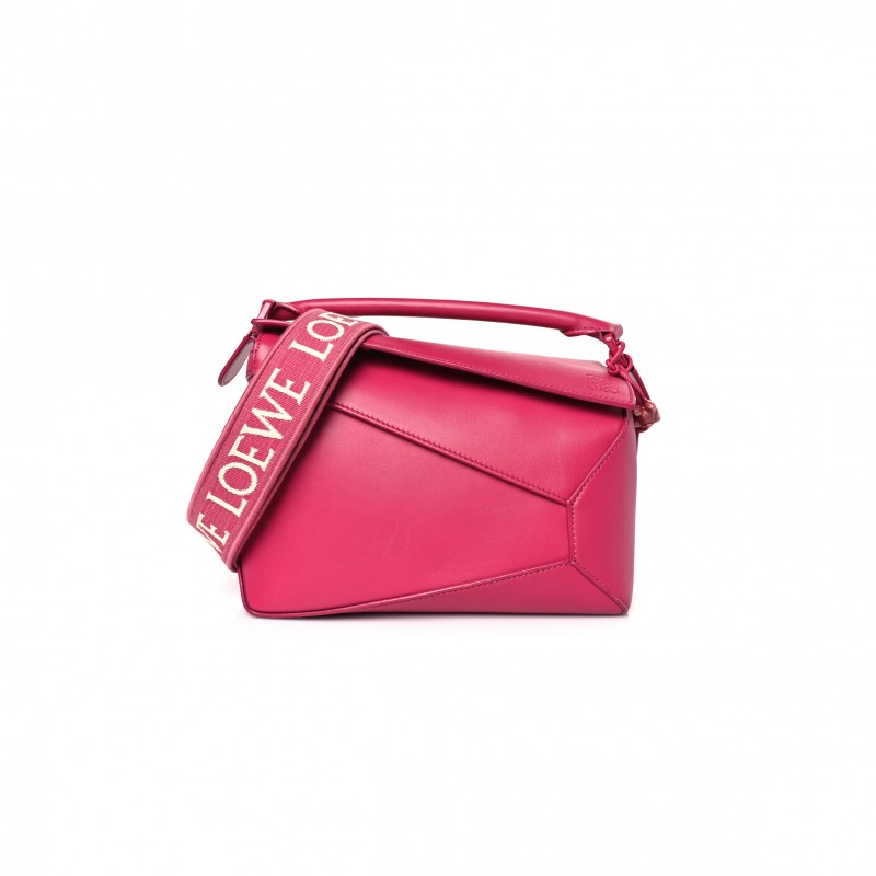 LOEWE SATIN CALFSKIN MONOCHROME SMALL PUZZLE EDGE BAG RUBY RED GLAZE (24*16.5*10.5cm)