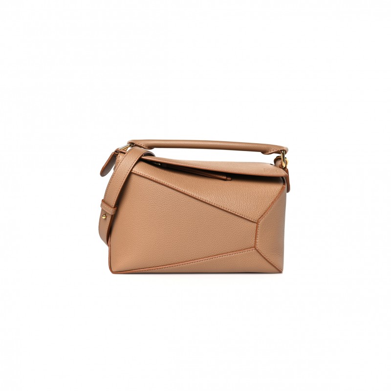 LOEWE GRAINED CALFSKIN SMALL PUZZLE EDGE BAG TOFFEE (24*16.5*10.5cm)