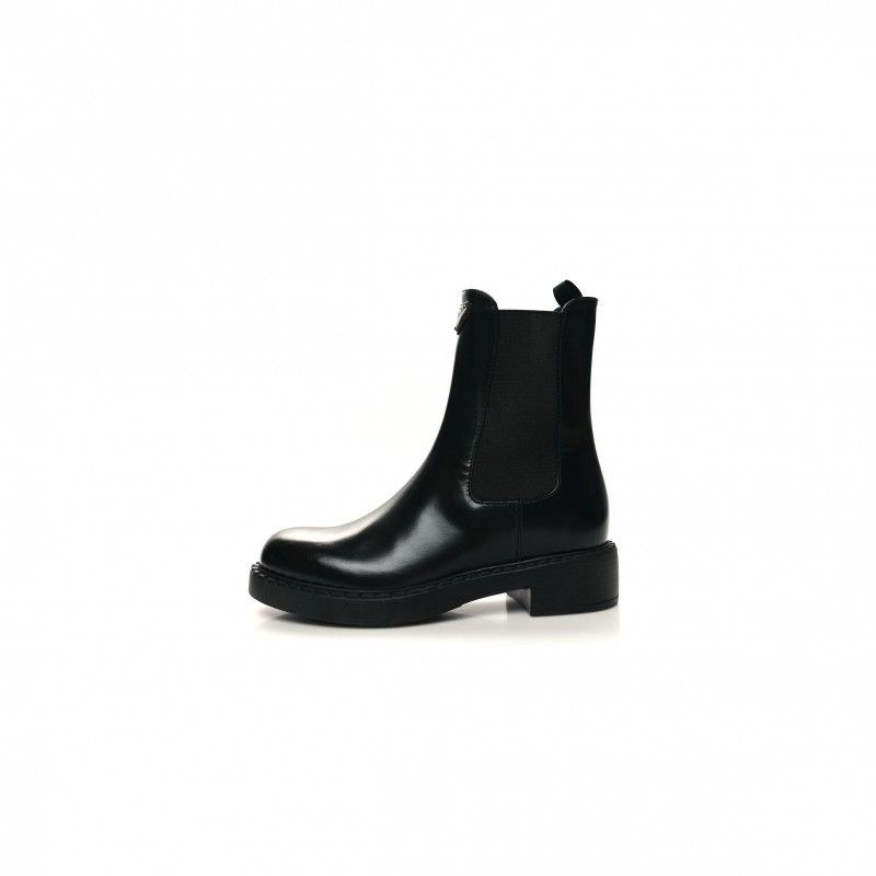 PRADA SPAZZOLATO METAL TRIANGLE LOGO 50MM CHELSEA BOOTS 38 BLACK