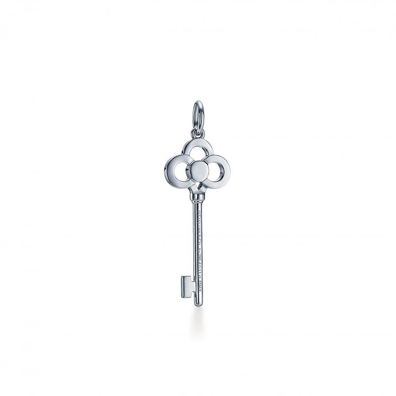 TIFFANY KEYS CROWN KEY IN WHITE GOLD WITH DIAMONDS, 1.5 TIFFANY KEYS CROWN KEY IN WHITE GOLD WITH DIAMONDS, 1.5