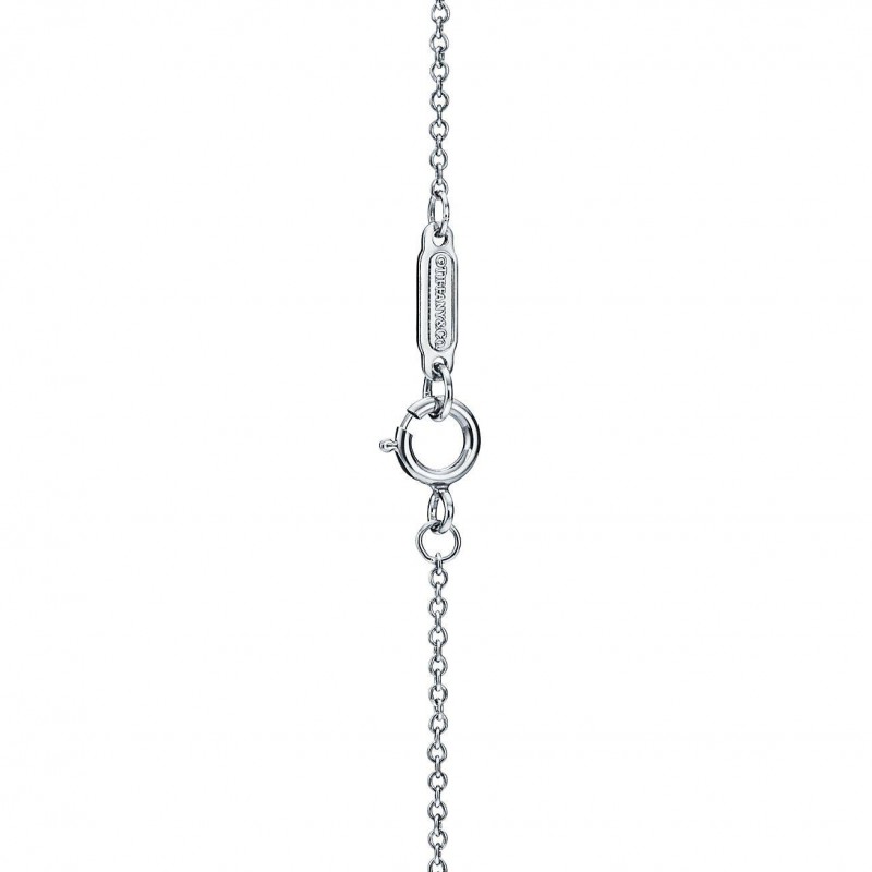 TIFFANY SOLITAIRE DIAMOND PENDANT IN PLATINUM