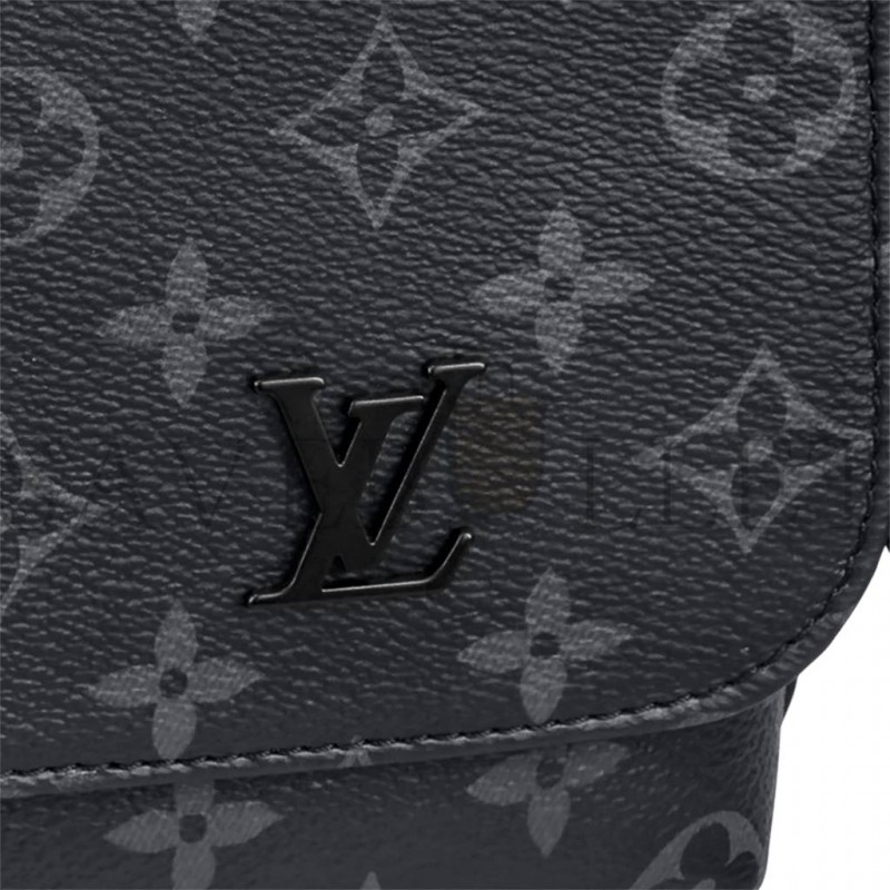 LOUIS VUITTON DISTRICT PM M45272 (25*22*7cm)