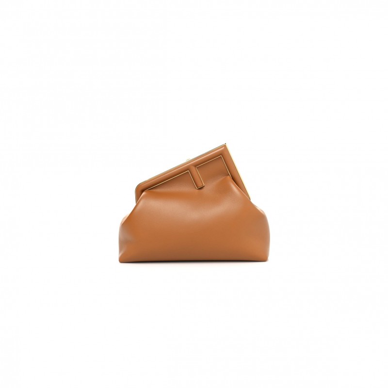FENDI SHINY NAPPA MEDIUM FENDI FIRST CARAMELLO (32.5*23.5*15cm) FENDI SHINY NAPPA MEDIUM FENDI FIRST CARAMELLO (32.5*23.5*15cm)
