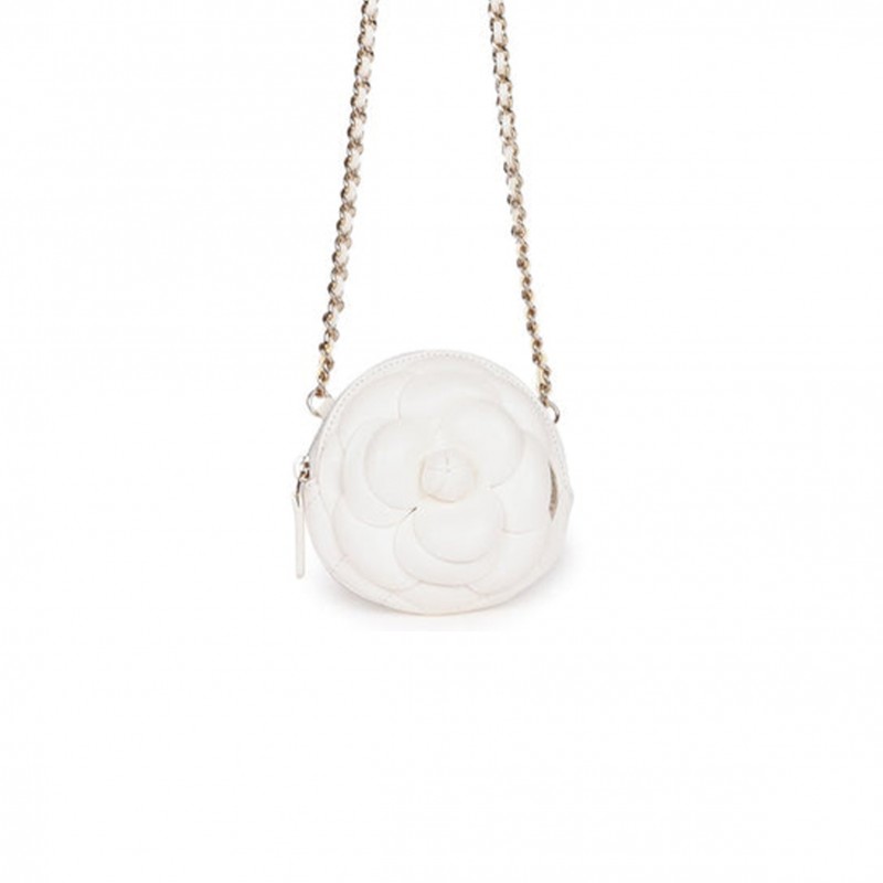 CHANEL CAMELLIA CLUTCH WITH CHAIN WHITE LAMBSKIN LIGHT GOLD HARDWARE (13*13*5cm)